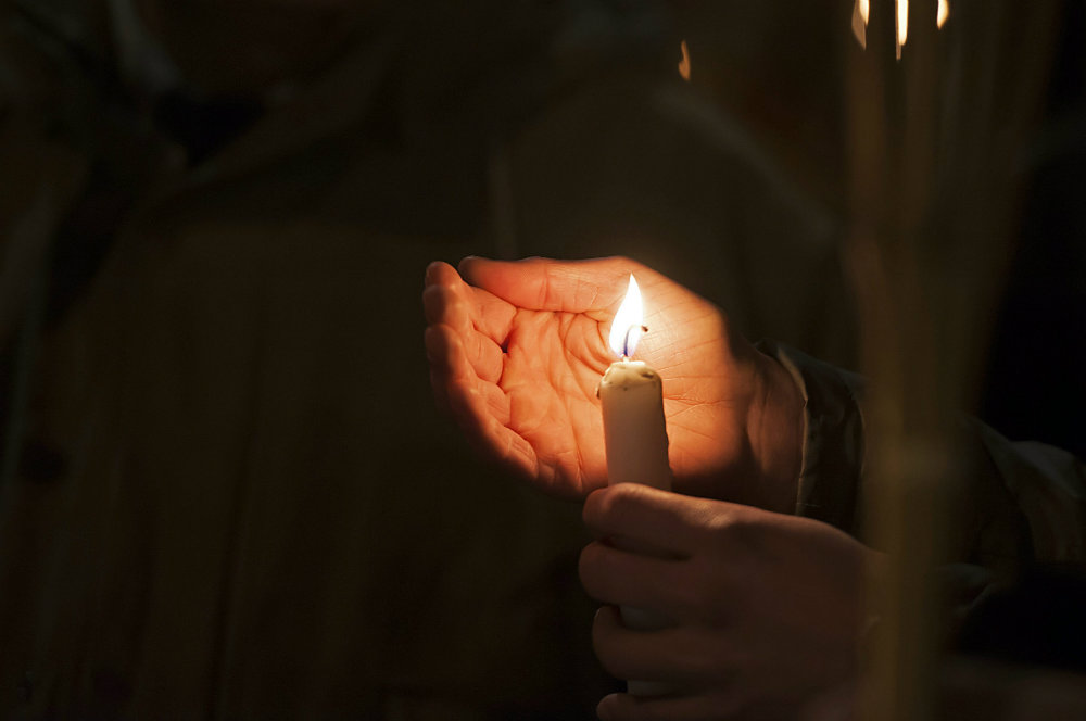 Hősi halottá nyilvánították a megölt rendőrt