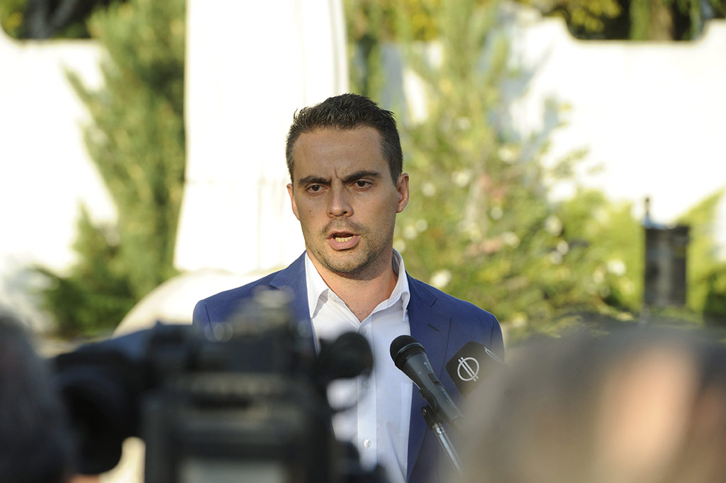 Feltételekhez köti az alaptörvény-módosítás megszavazását Vona