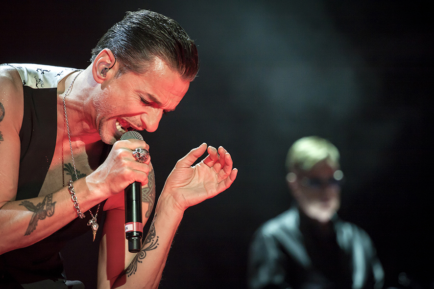 Remény szintetizátorokon