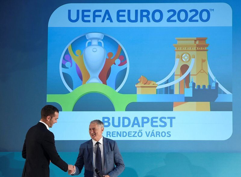 A Lánchíd látható a budapesti logóban