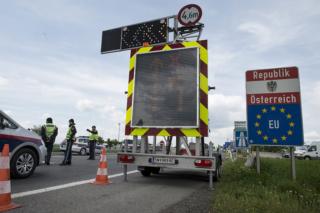 Engedélyezték a belső határellenőrzések meghosszabbítását