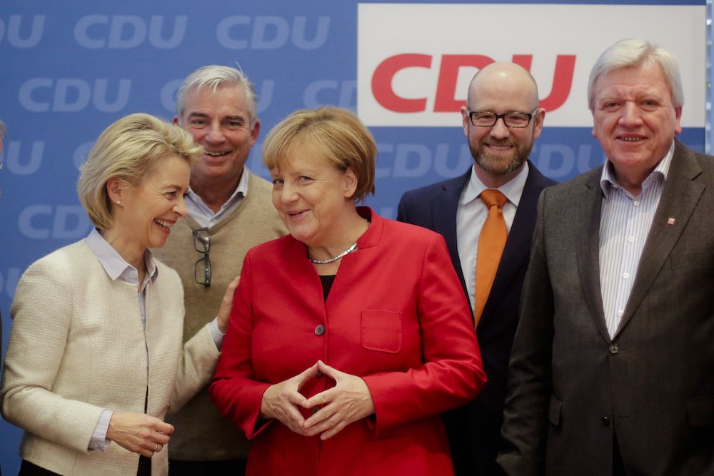 Merkel hivatalosan bejelentette, hogy elindul