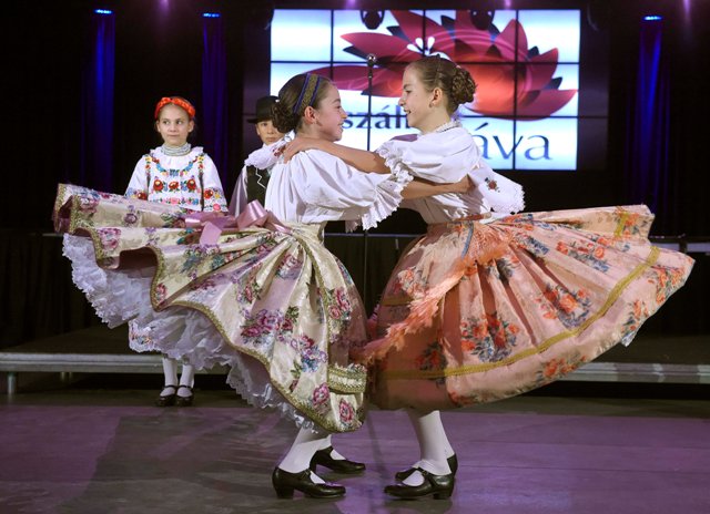 Újabb hat produkció jutott tovább a középdöntőbe