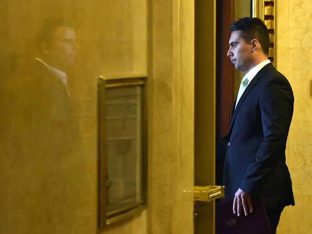 Az embereknek joguk van tudni, hogy ki áll a Jobbik mögött