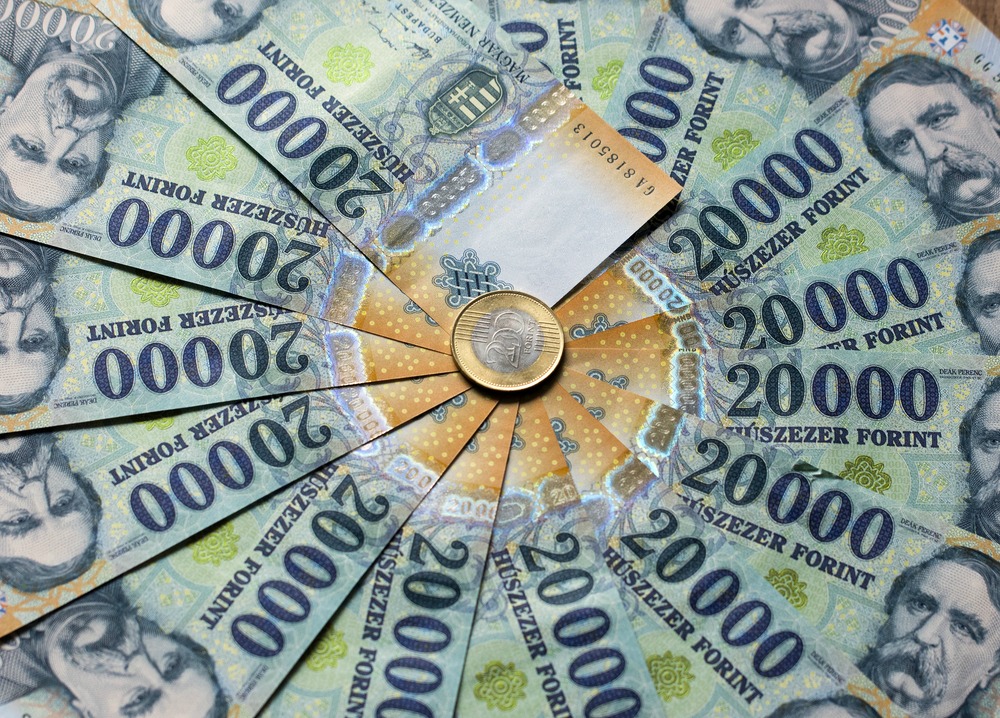 Fidesz: a baloldal emelné az adókat