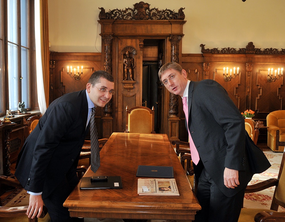 A béremelések most nem kölcsönökön alapulnak, mint korábban