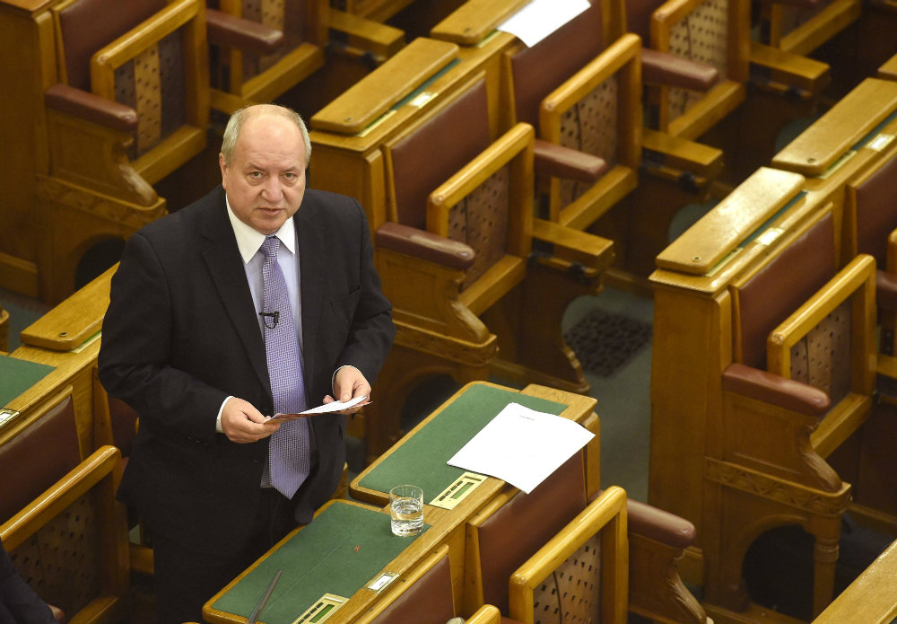 Fidesz: a szocialisták ma is becsapják a nyugdíjasokat