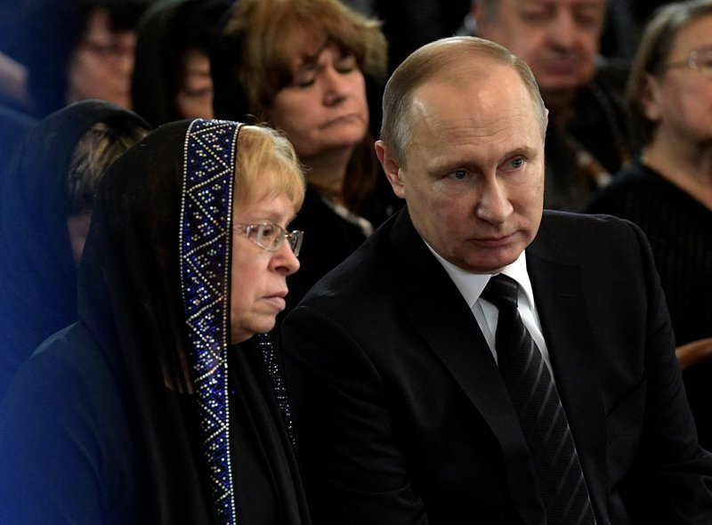 Putyin és Medvegyev is megjelent a búcsúztatón