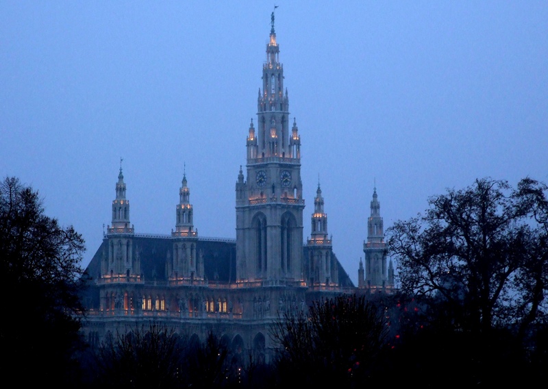 Terrorellenes razziát tartott az osztrák rendőrség Bécsben és Grazban