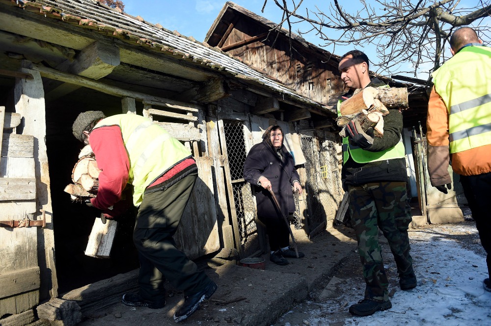 A tüzelőanyag-pályázattal 180 ezer családnak segítenek