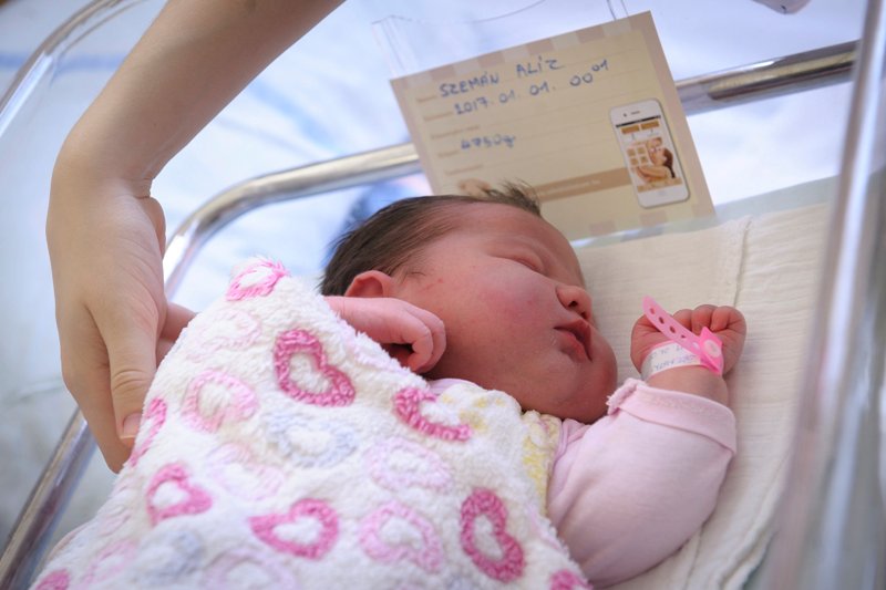 Csaknem öt kilóval jött világra az első vidéki baba