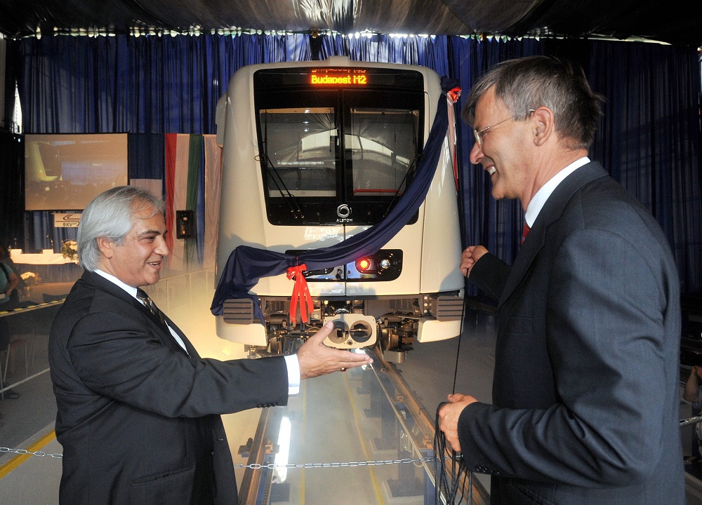 Az NNI-t bízták meg a 4-es metróval kapcsolatos nyomozással