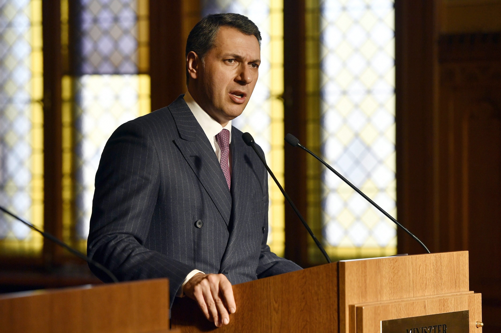 Lázár János csütörtökön feljelentést tesz a 4-es metró ügyében