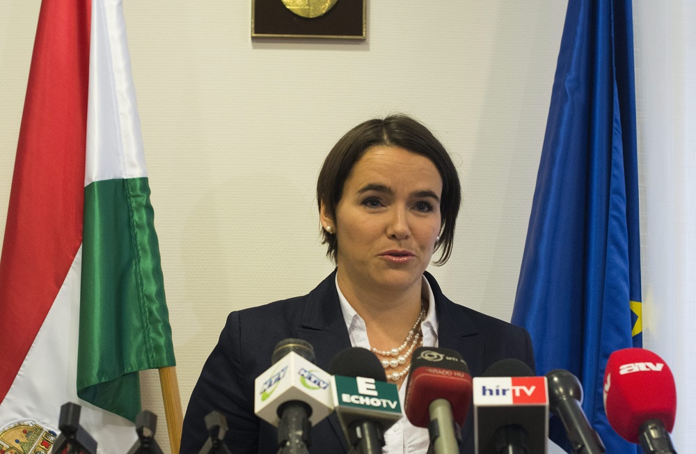 A kormány kiemelten támogatja a magyar fiatalokat