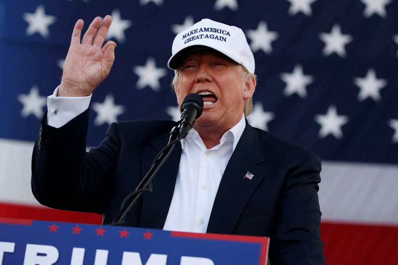 Az orosz szenátor tagadja, hogy találkozott Trump tanácsadójával