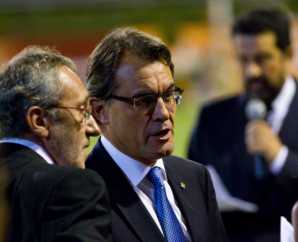 Emelt fővel áll bíróság elé Katalónia volt elnöke