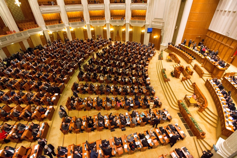 A román ellenzék bizalmatlansági indítványt nyújt be