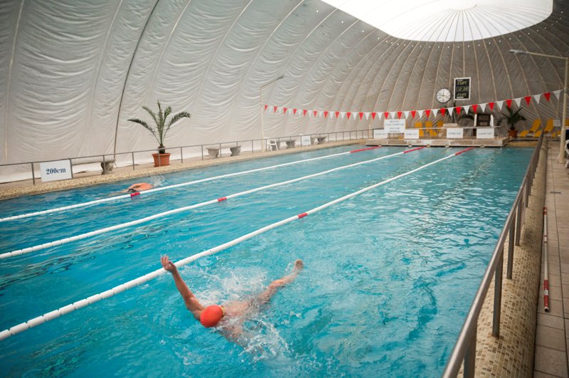 Folytatódik a tanuszoda- és tornaterem-építési program