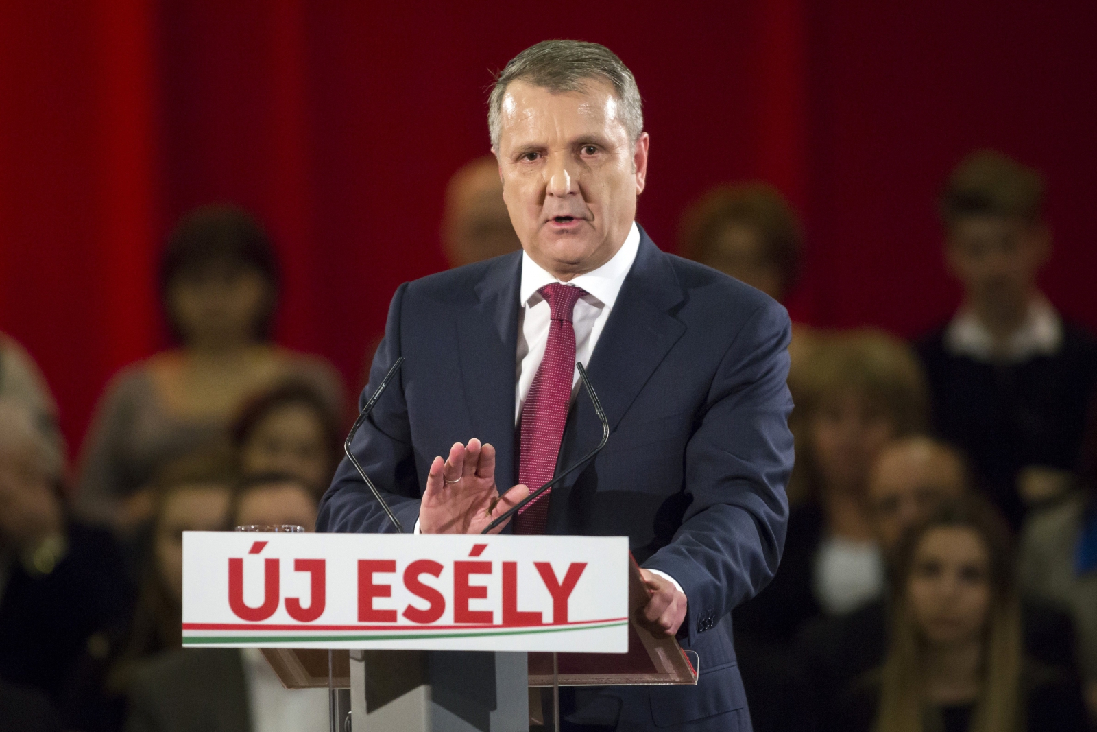 MSZP: az ellenzék háromszor győzte le Orbán Viktort