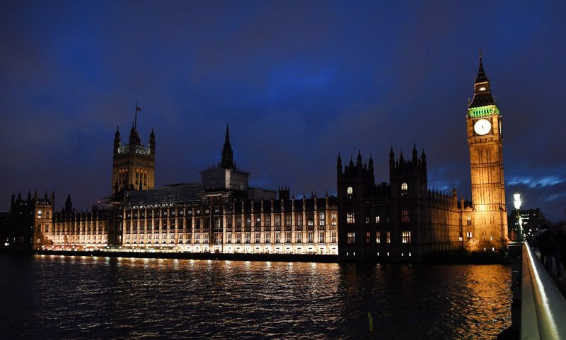 Az alsóház felhatalmazást adott a kilépési folyamat elkezdésére