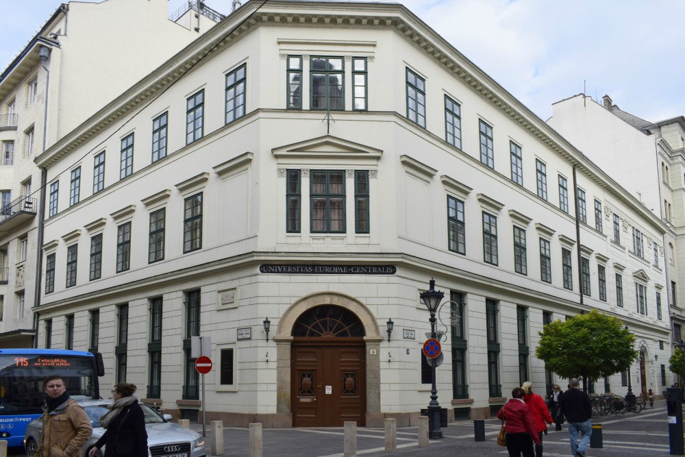 MSZP: hazaárulás, hogy a kormány a CEU bezárásával fenyeget