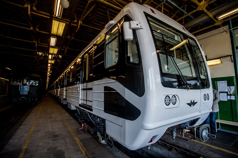 Forgalomba áll kora délután az első felújított szerelvény