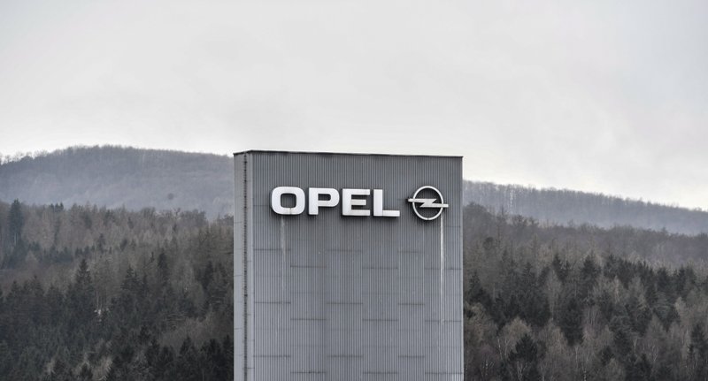 A kormány tárgyalásokat kezdeményez az Opellel és új tulajdonosával