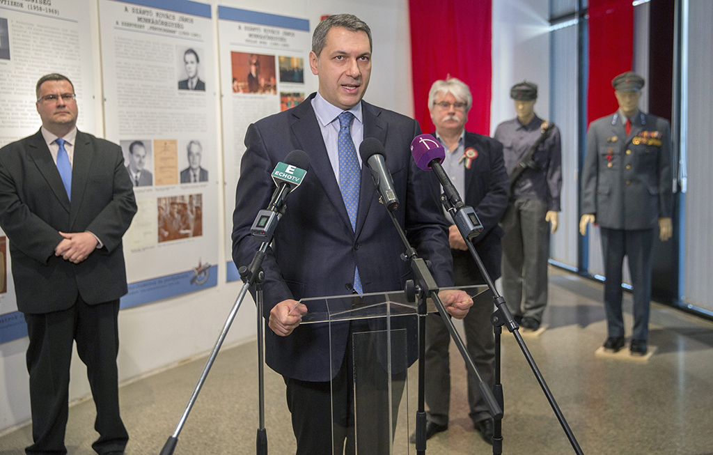 A megrendelői lista nyilvánosságra hozatala a valódi kérdés