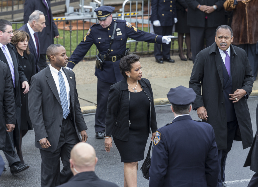 Obama volt igazságügyi minisztere véres tüntetésre biztat