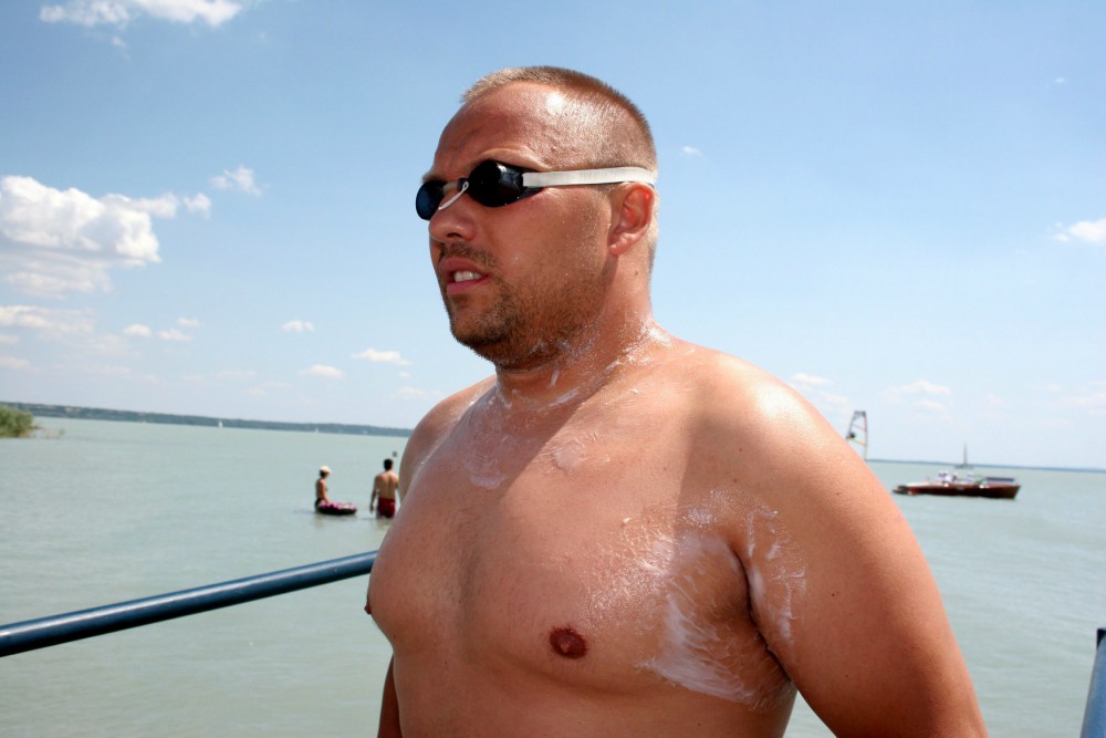 Mányoki Attila a Cook-szoros leküzdésére készül