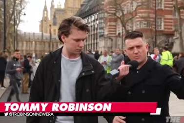 Robinson: “Ötvenezer brit muszlim töltött le egy terrorista kézikönyvet”