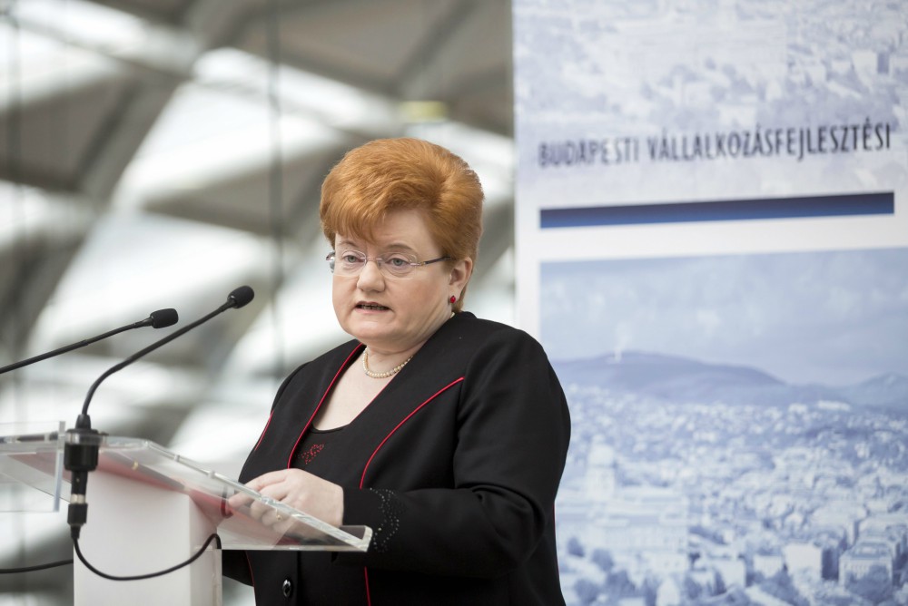 Csökkent a bérkülönbség a nők és férfiak között