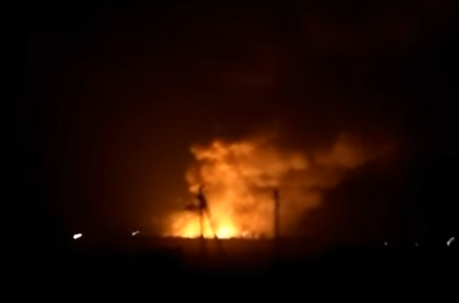 Robbanások és tűz volt egy lőszerraktárban Kelet-Ukrajnában