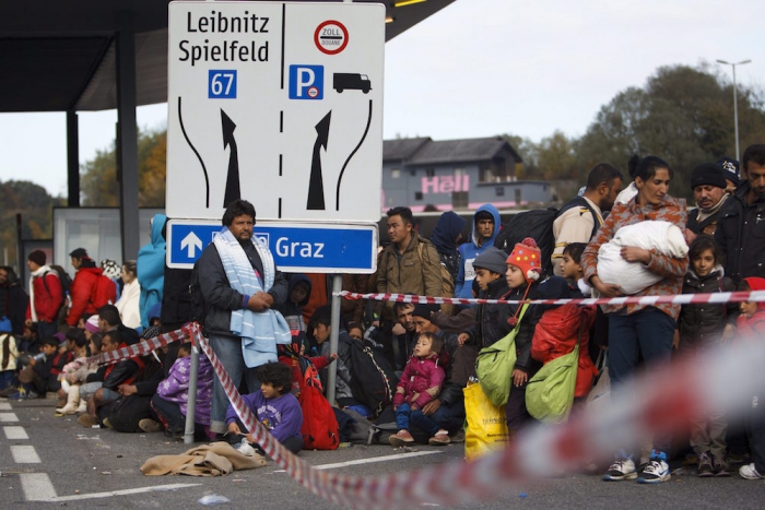 „Kiutaztatási centrumokat” hoznának létre