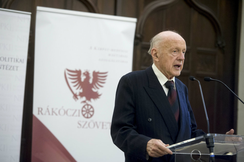 Csaknem száz diák látogat a Délvidékre