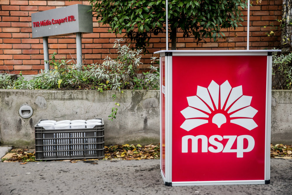 Az MSZP kezdeményezi a lex CEU azonnali eltörlését