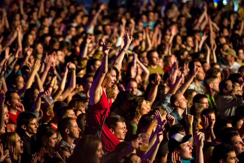 Külföldi és hazai sztárfellépők, dizájnváltás a Budapest Parkban