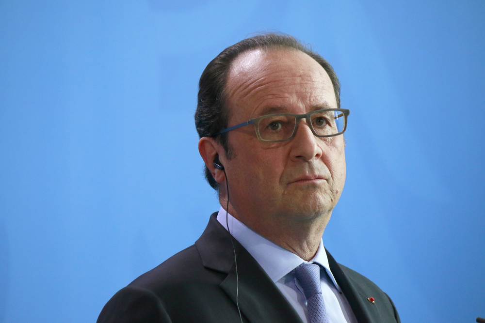 Francois Hollande a második fordulóban Emmanuel Macronra szavaz