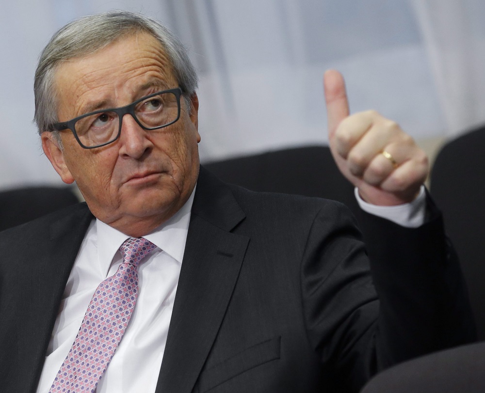 Jean-Claude Juncker gratulált Emmanuel Macronnak