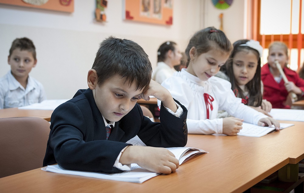 A külhoni magyar pedagógusok munkájának mércéje, lesz-e magyar jövő