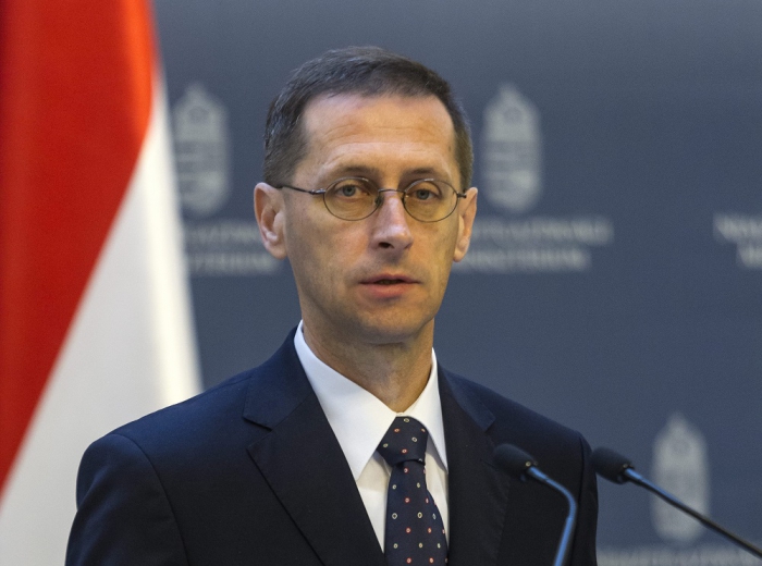 Az adócsökkentés hatására csökken az üzemanyagok ára