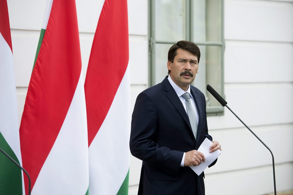 Áder János részvétét fejezte ki II. Erzsébetnek