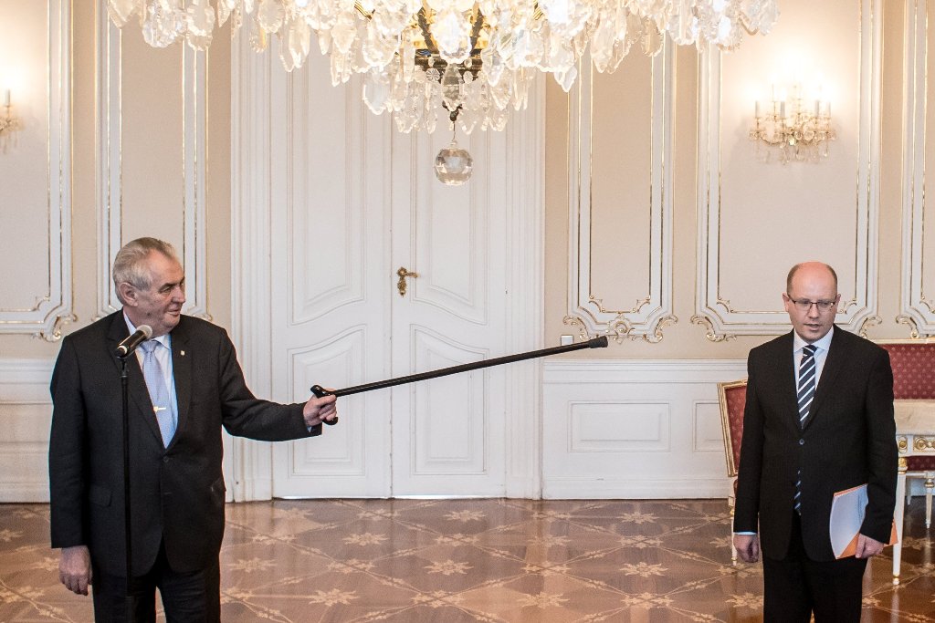 Összeszólalkozott a cseh államfő és kormányfő