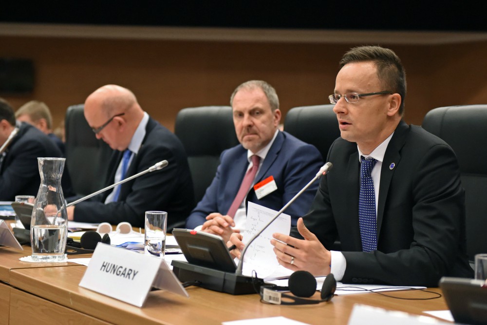 A kihívások elvették egyes országok és intézmények józan eszét