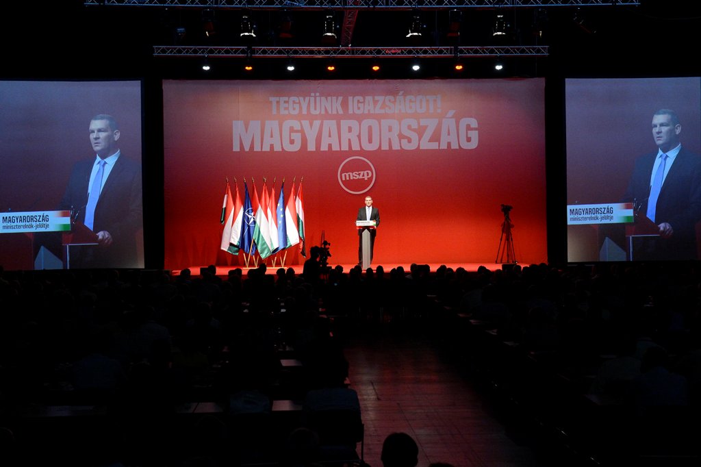 Botka: az Orbán-kormánnyal szemben a magyarok döntő többsége Európa-párti