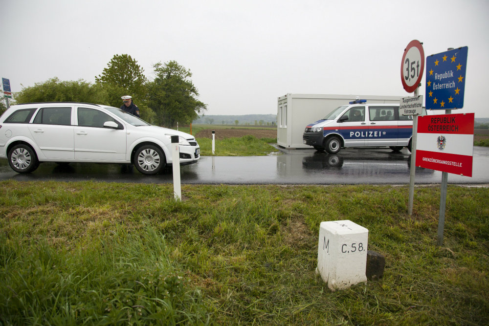 Engedélyezték az ideiglenes belső határellenőrzés meghosszabbítását