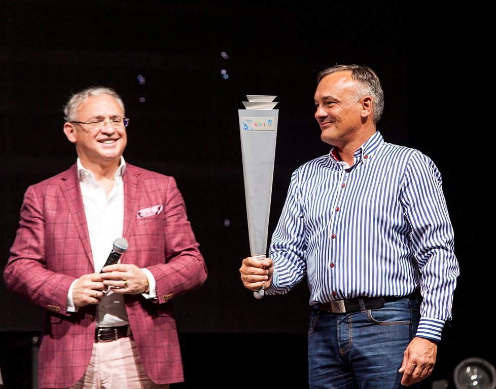 Bemutatták a fáklyát