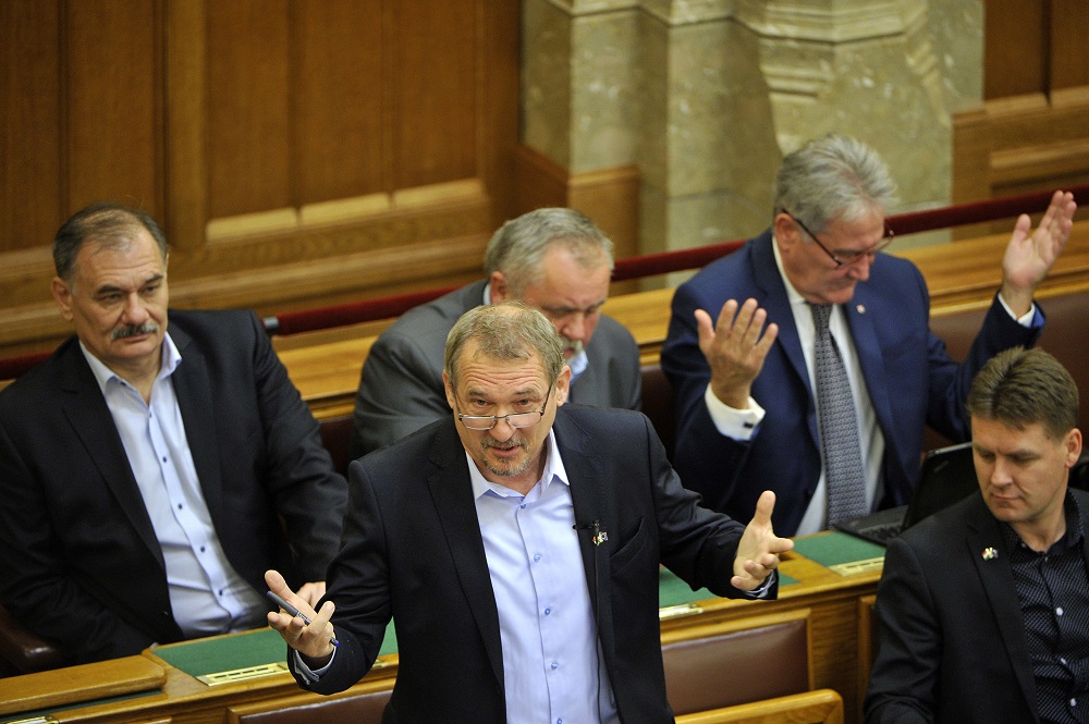 Az MSZP választási manipulációtól tart