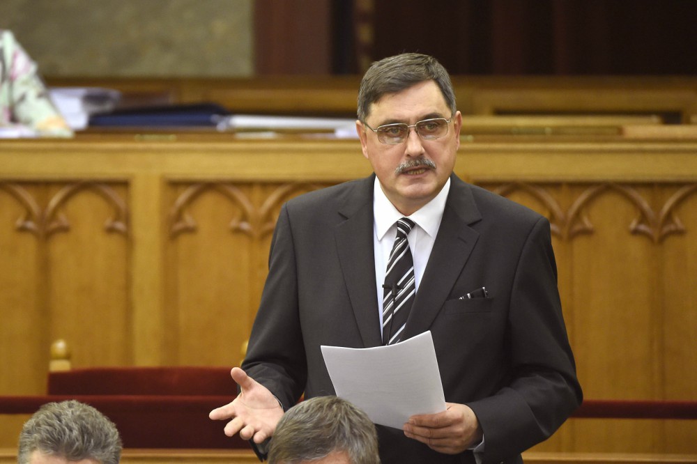 „Az EU nem próbálja megelőzni a kontinenst érő válságokat”