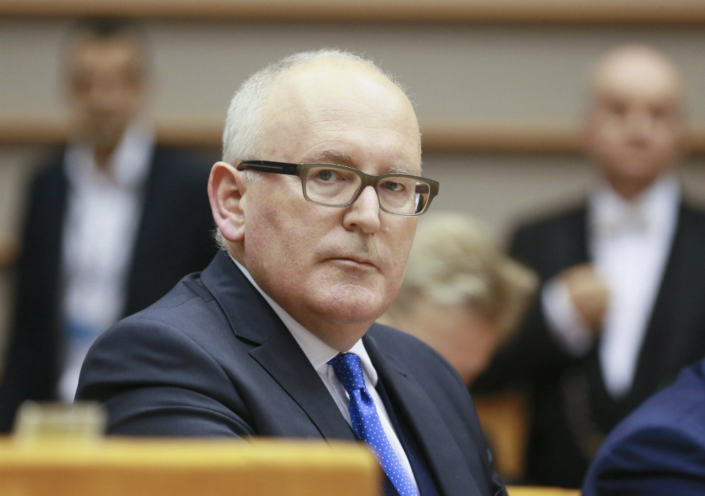 Szijjártó: Timmermansnak le kell mondania